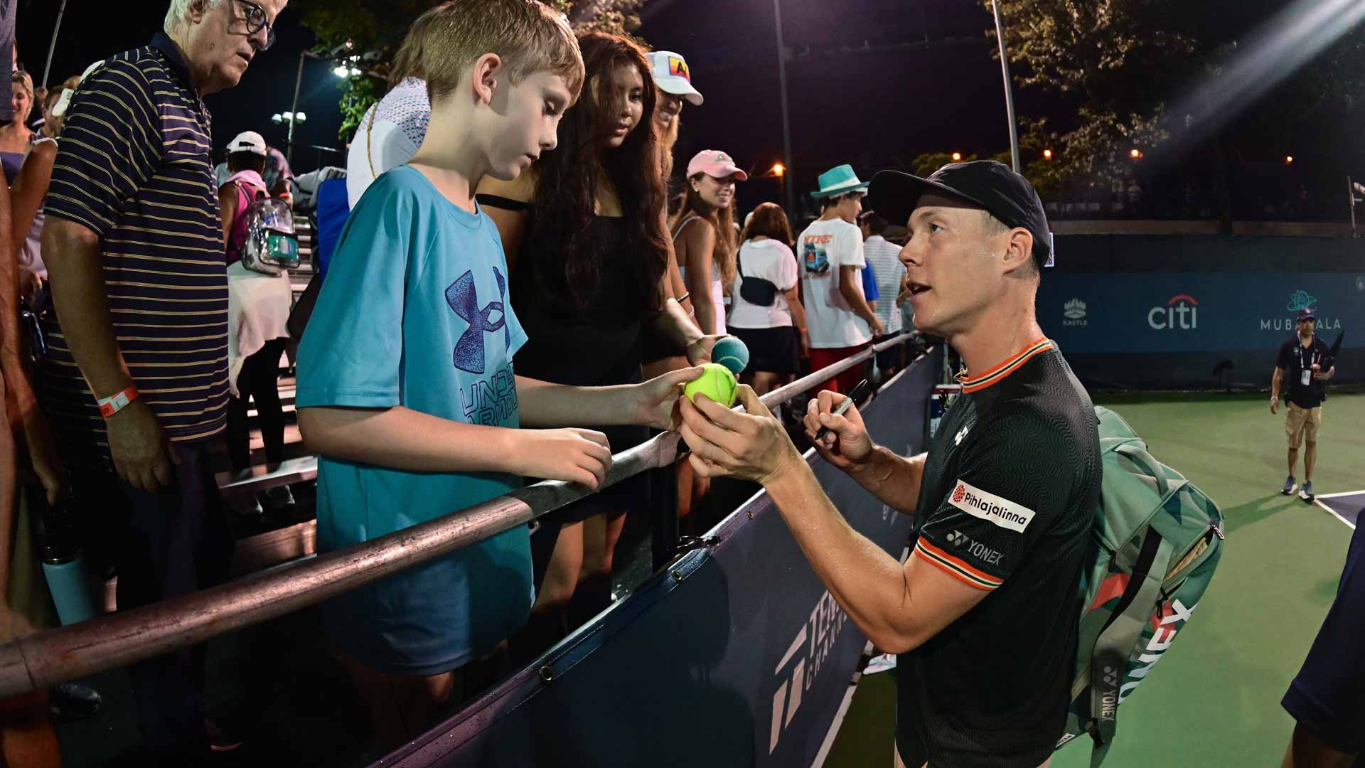 Tokyo Take-Off! Shapovalov Serves Past Johnson